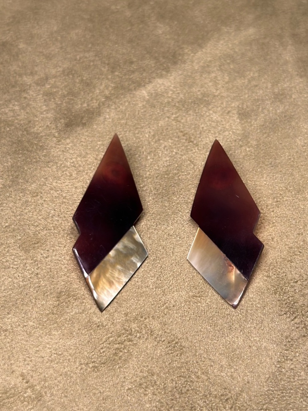 Vintage Geometric Two-Tone Resin and Mother of Pearl Earrings